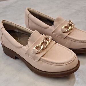 REVITALIGN Blush Loafers with Gold Chain Accent